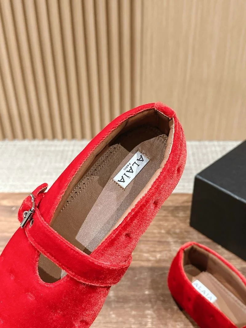 Classic Alaia Shoes 6980