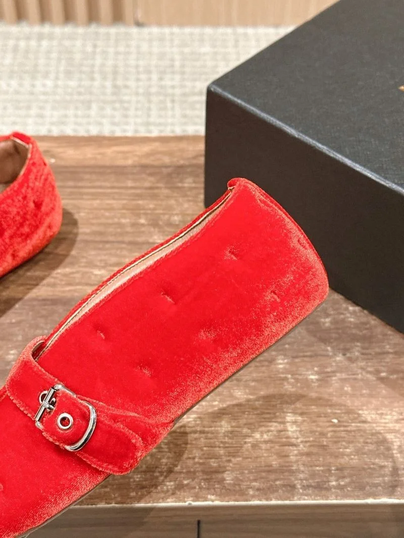 Classic Alaia Shoes 6980