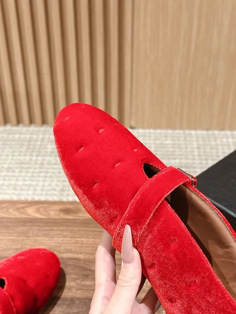 Classic Alaia Shoes 6980