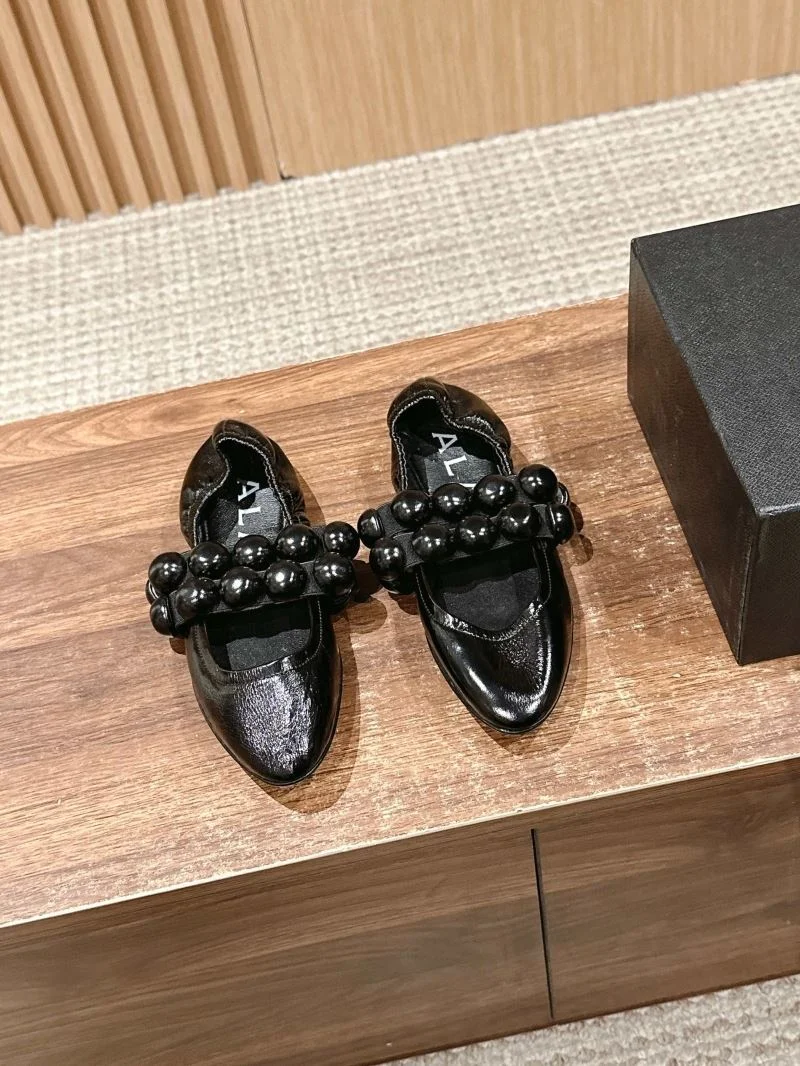 MoistureWicking Alaia Shoes 7014
