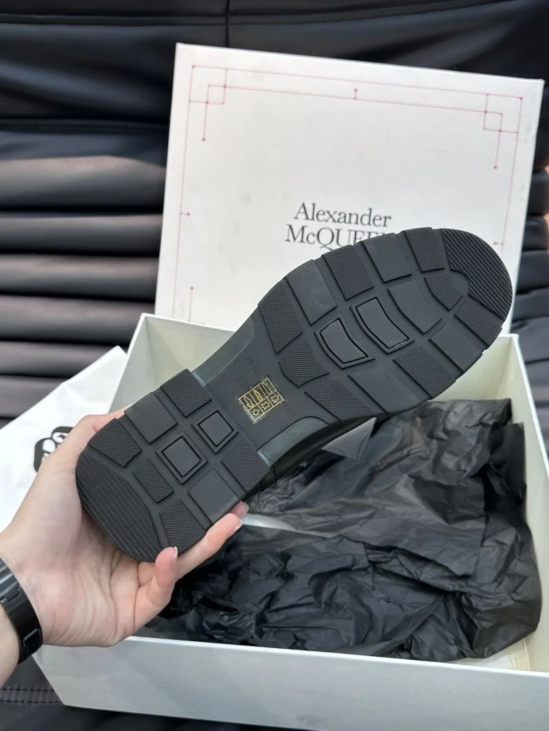 Alexander Mcqueen Boots TimelessDesign 16330