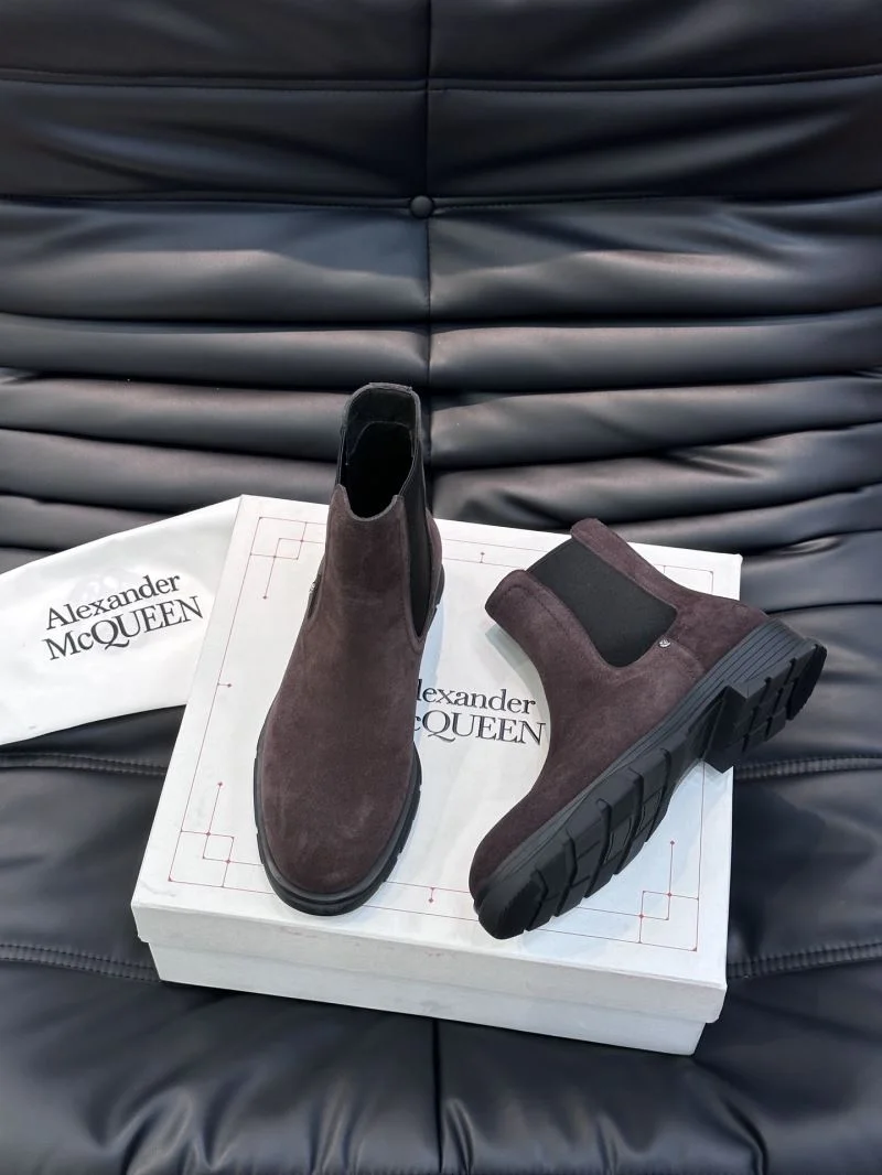 Alexander Mcqueen Boots Snug 16324