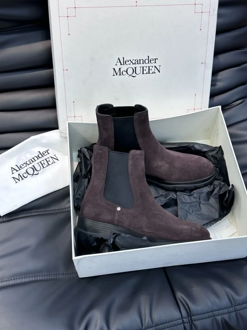 Alexander Mcqueen Boots Snug 16324
