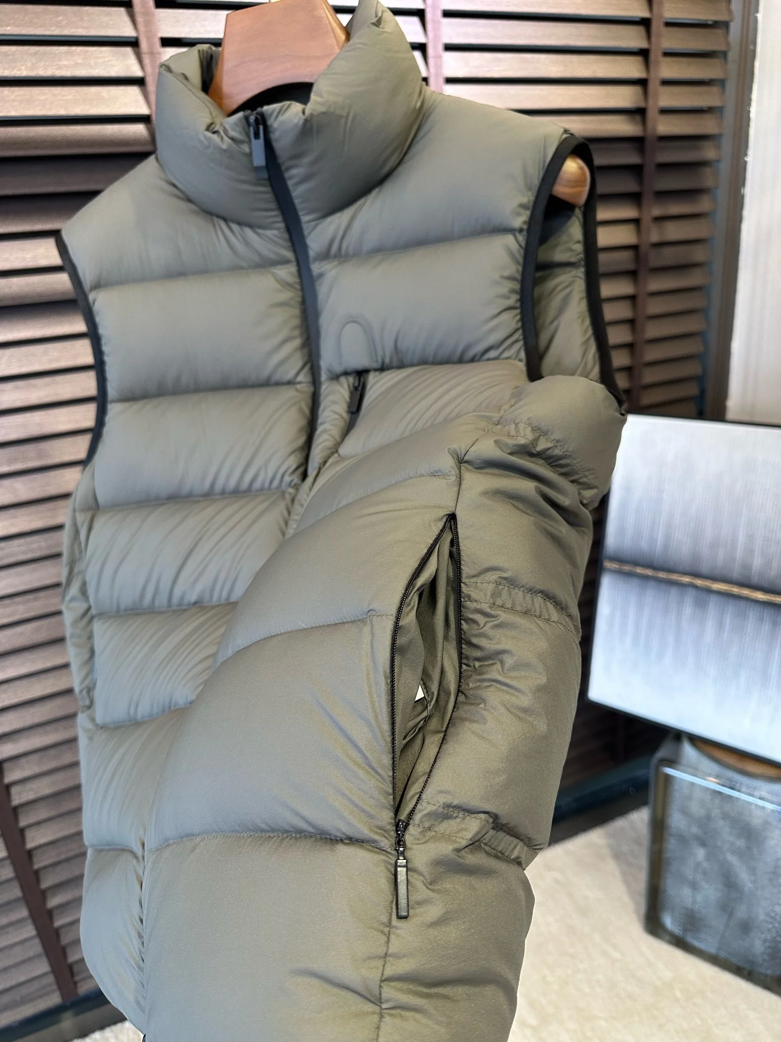 TechFriendly Alexander Mcqueen Down Jackets 165487
