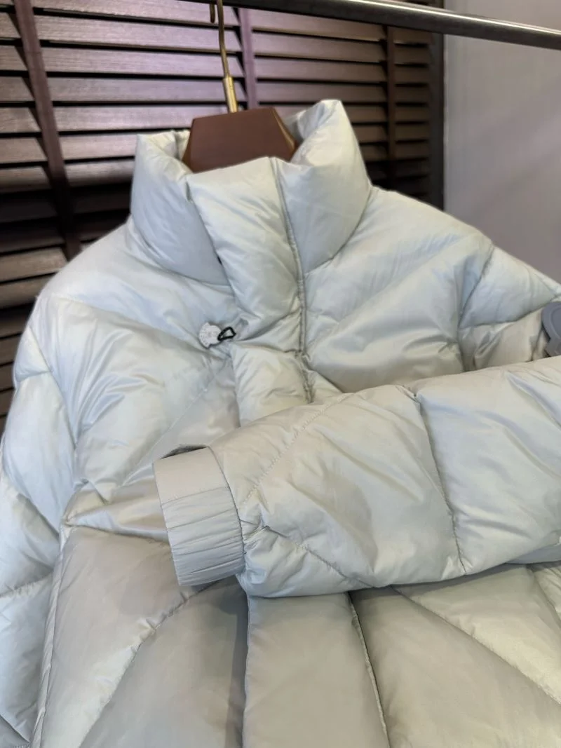 Alexander Mcqueen Down Jackets Lightweight 165037