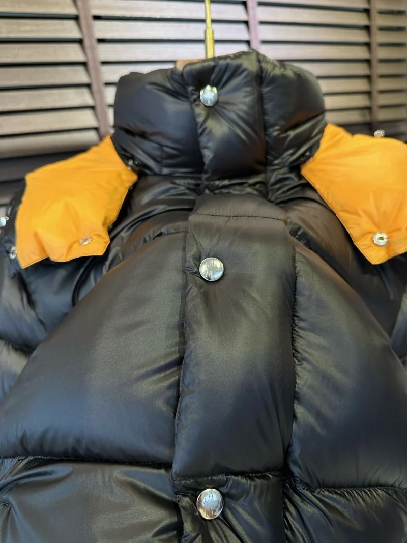 Alexander Mcqueen Down Jackets MoistureWicking 164987