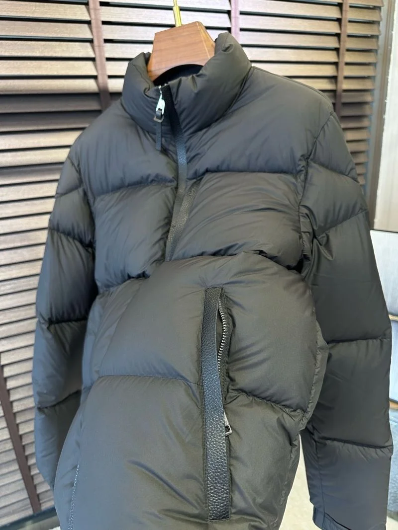 Alexander Mcqueen Down Jackets TravelReady 164726