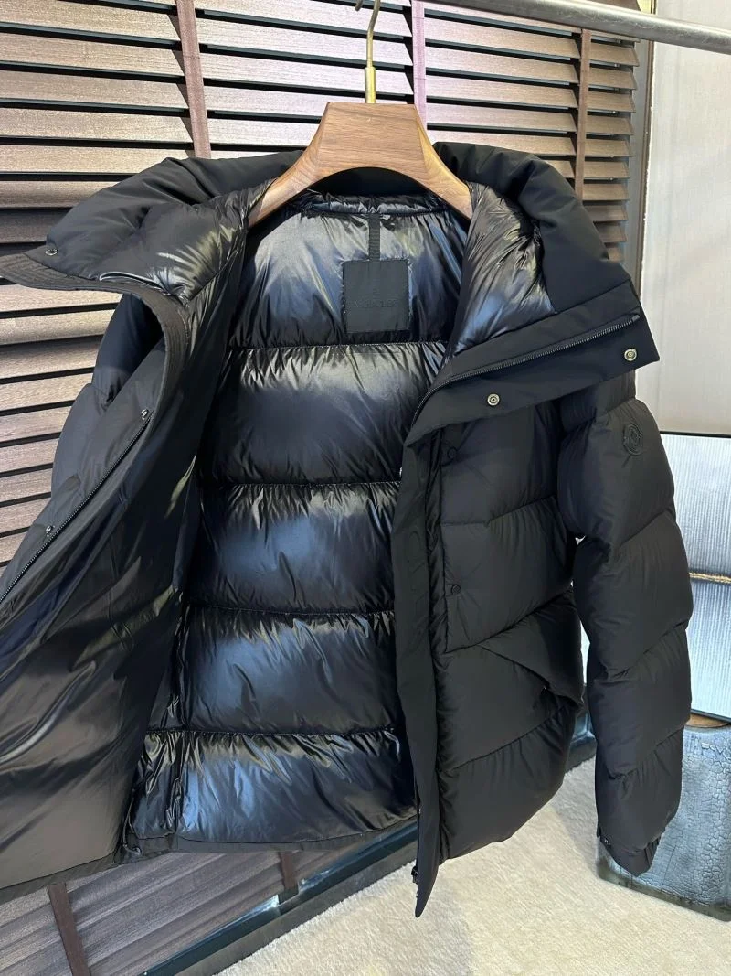 Alexander Mcqueen Down Jackets Functional 164691