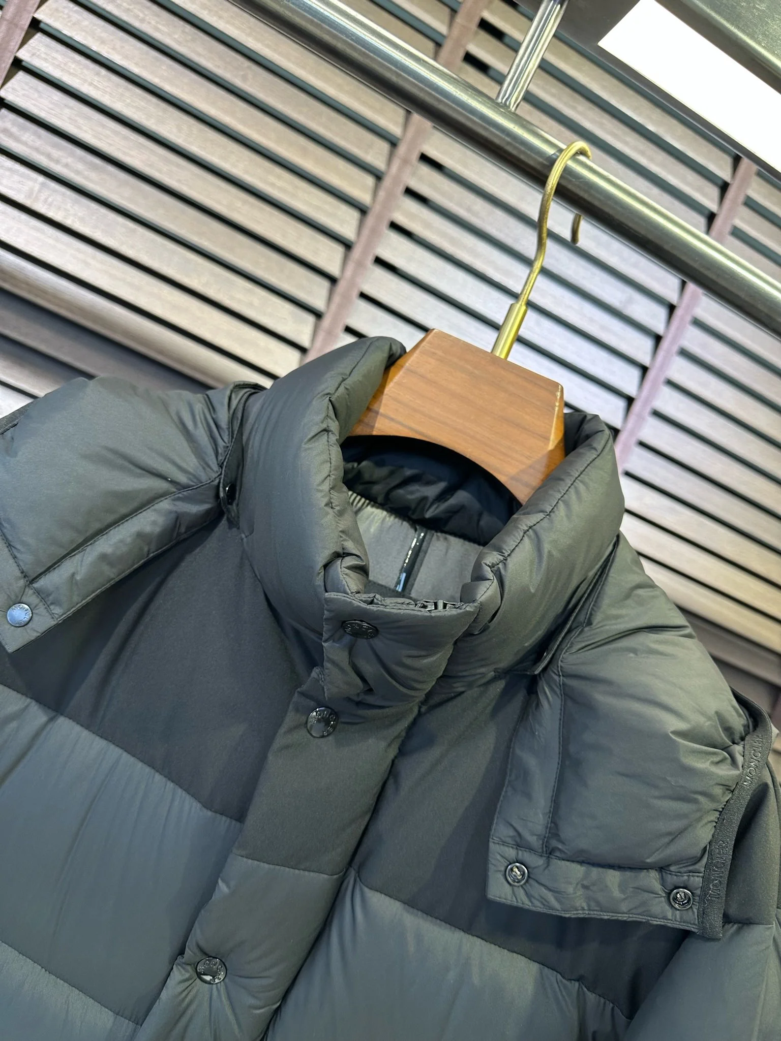 AllSeason Alexander Mcqueen Down Jackets 165049