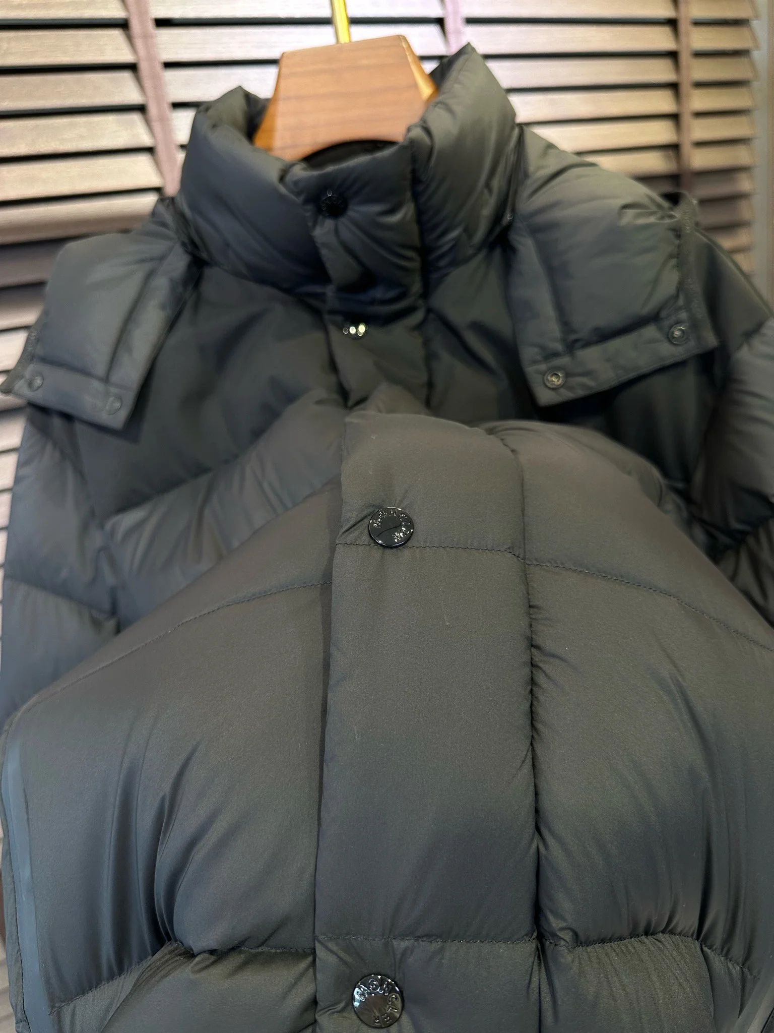 AllSeason Alexander Mcqueen Down Jackets 165049