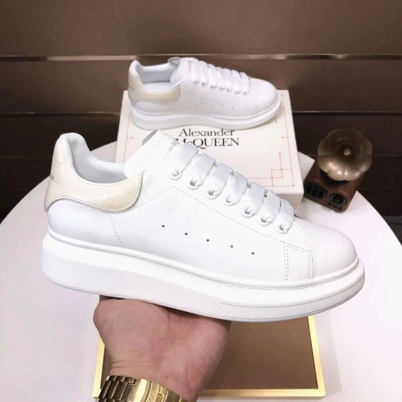 Alexander Mcqueen Low Shoes Chic 16333