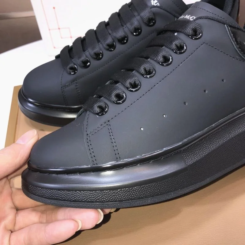 Alexander Mcqueen Low Shoes OnTrend 16291