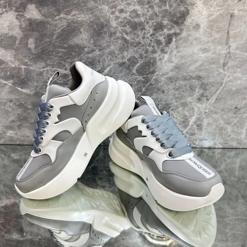 Alexander Mcqueen Low Shoes Chic 16284