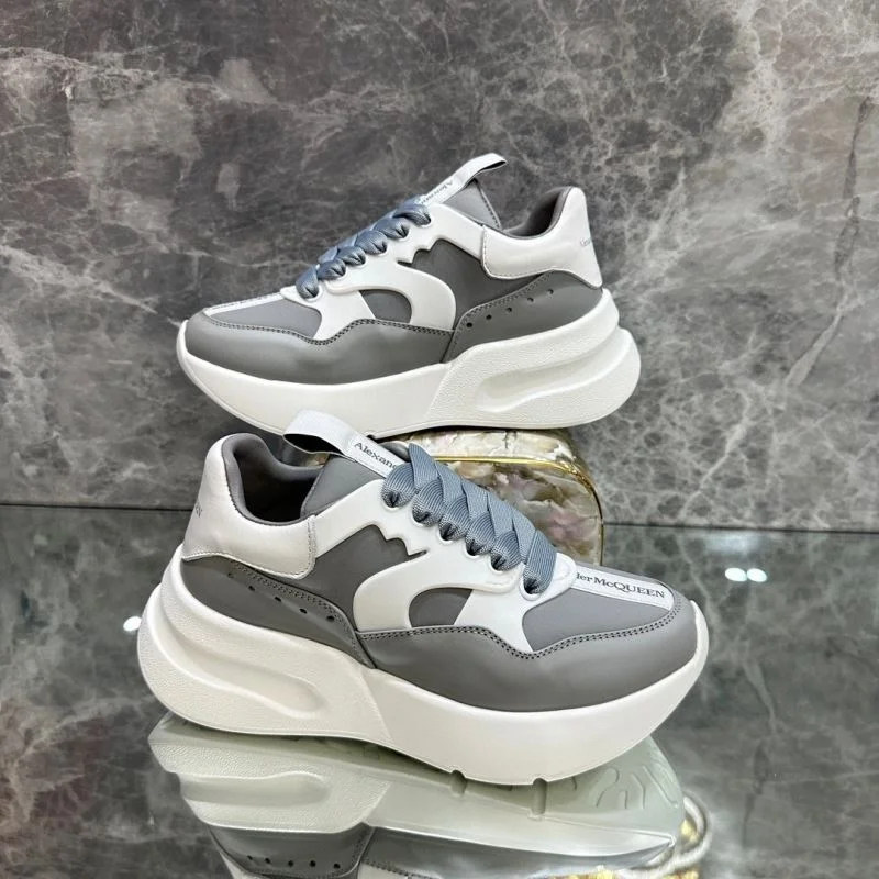Alexander Mcqueen Low Shoes Chic 16284