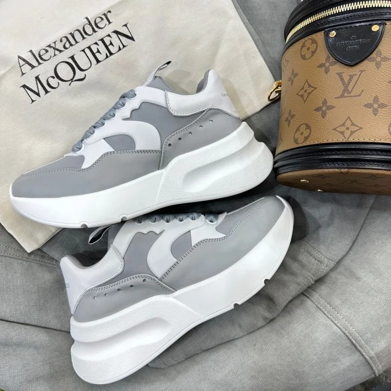 Alexander Mcqueen Low Shoes Chic 16284