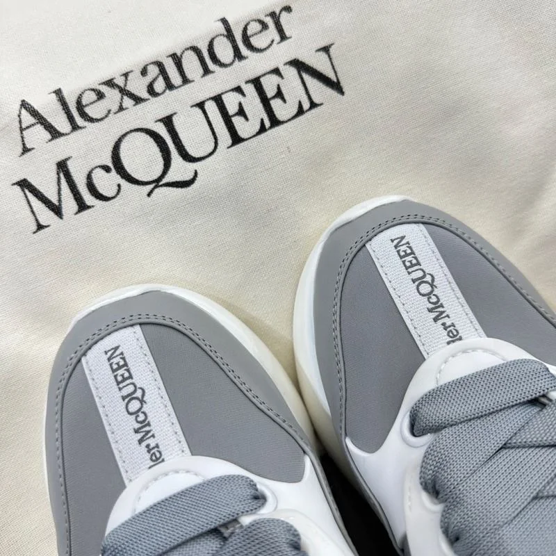 Alexander Mcqueen Low Shoes Chic 16284