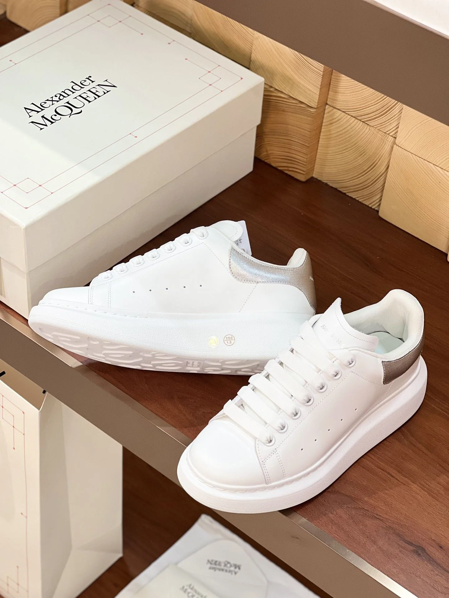 QuickDry Alexander Mcqueen Low Shoes 16400
