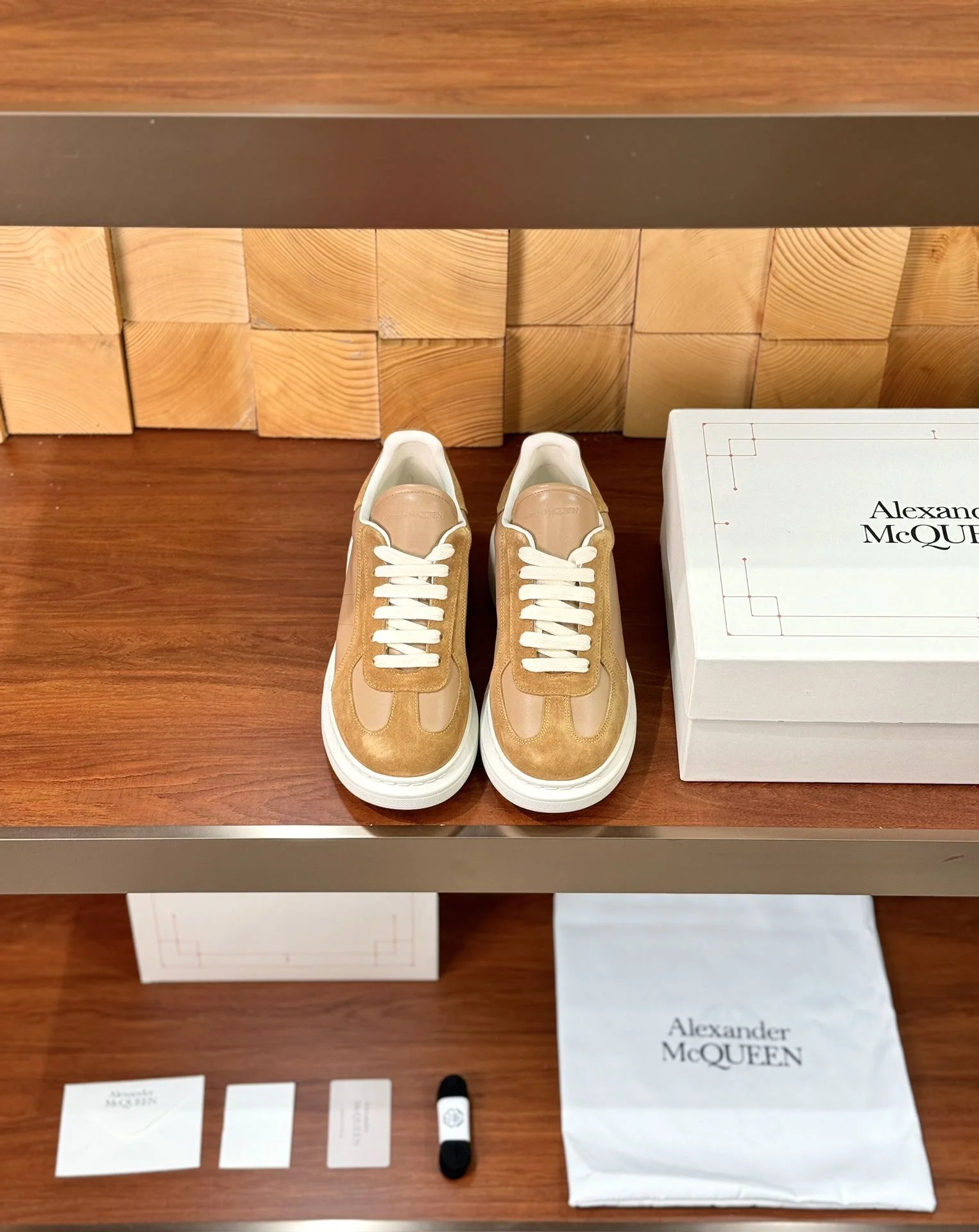 Alexander Mcqueen Low Shoes Cozy 16396