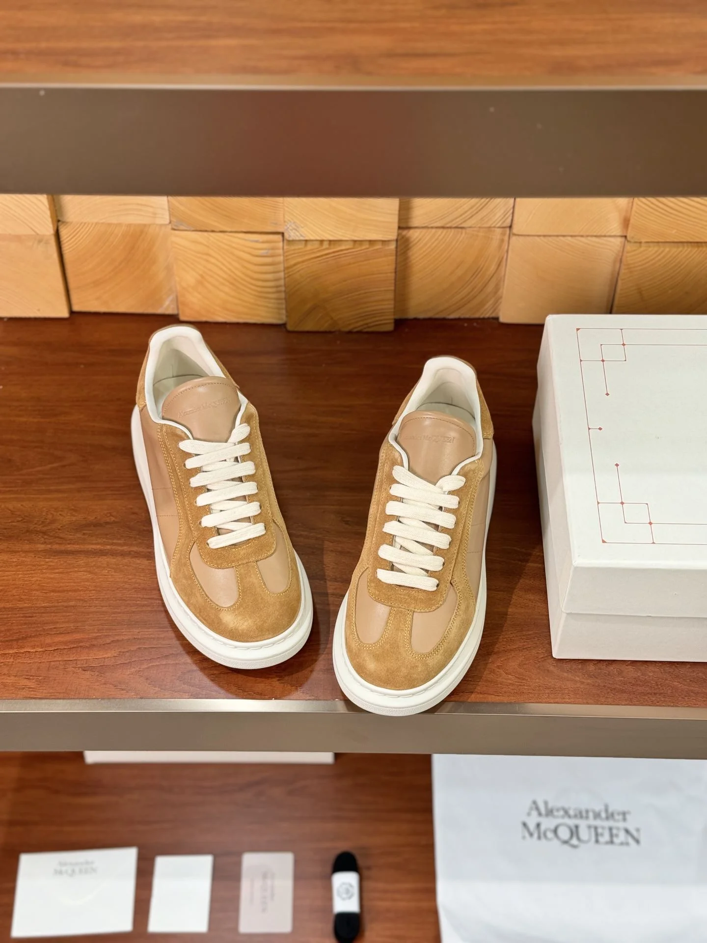 Alexander Mcqueen Low Shoes Cozy 16396