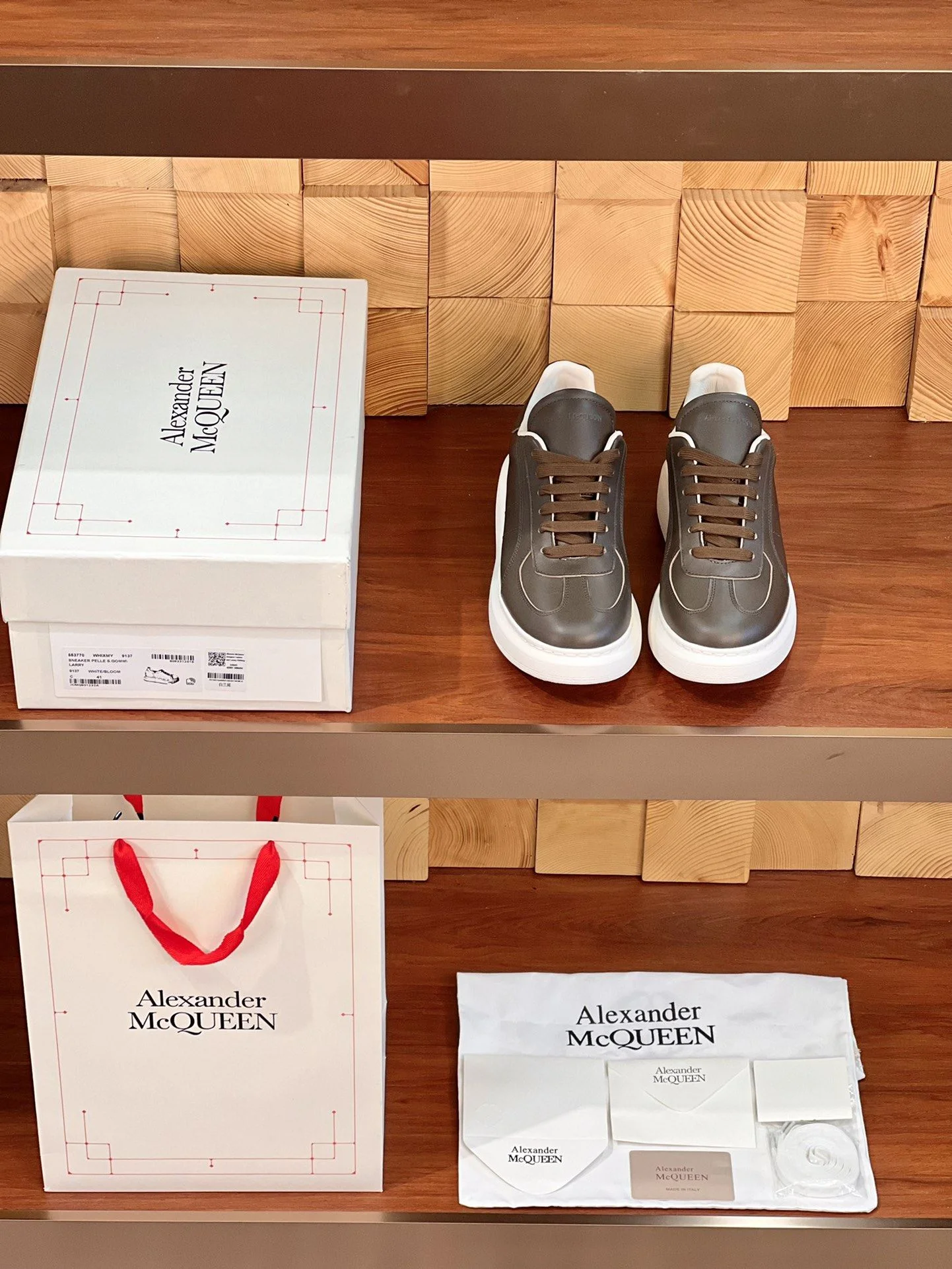 Alexander Mcqueen Low Shoes Refined 16478