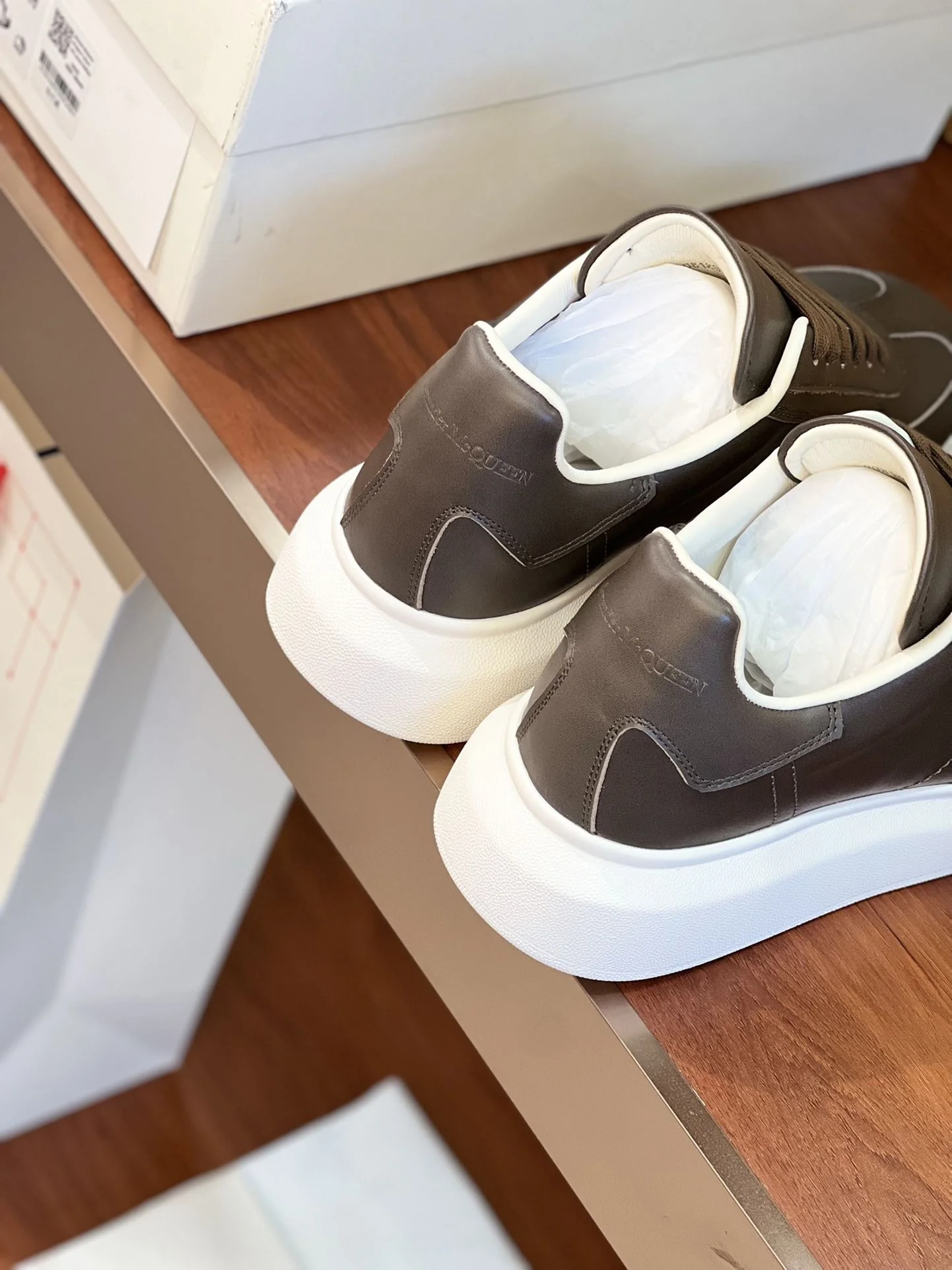 Alexander Mcqueen Low Shoes Refined 16478