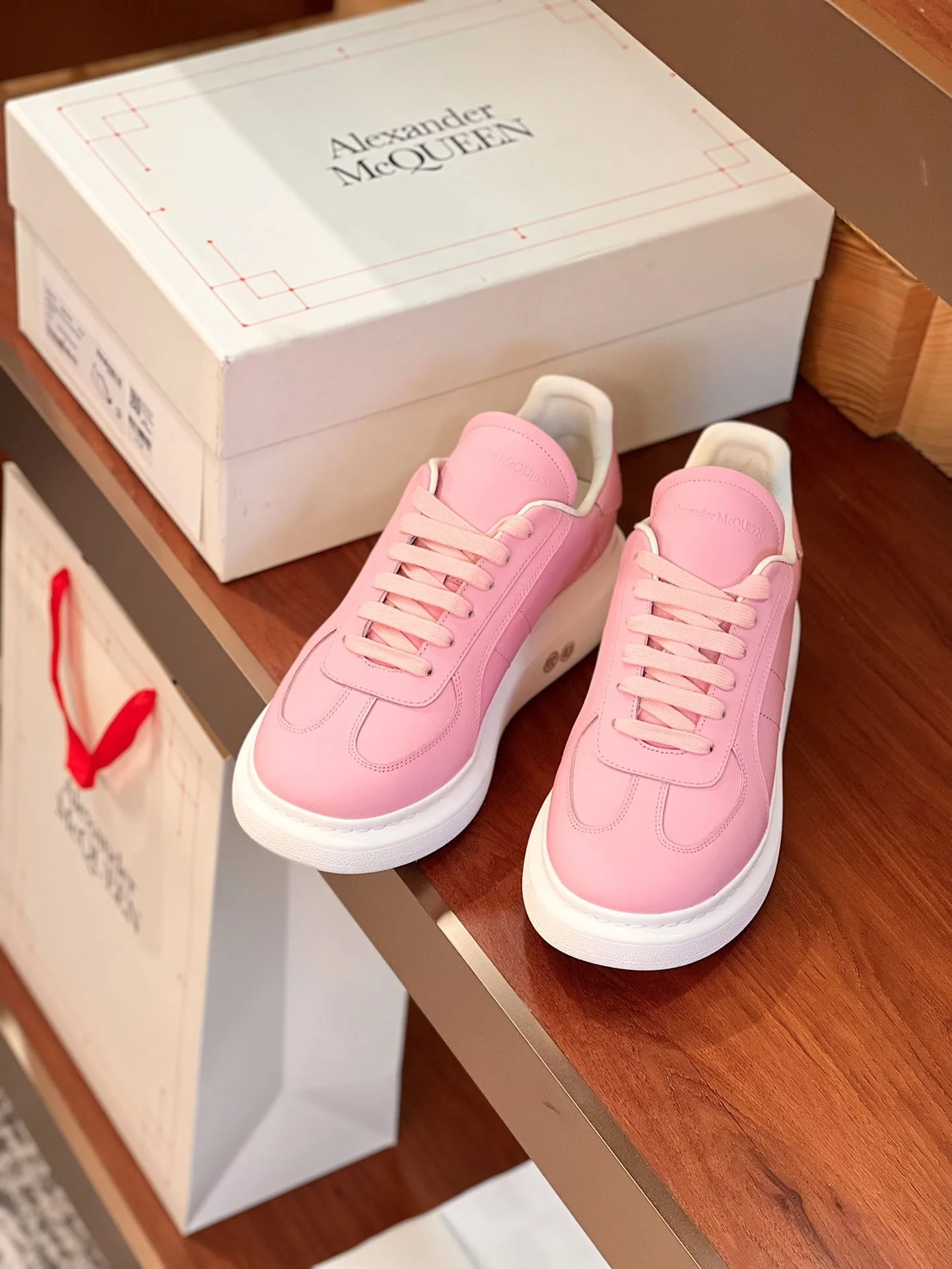 Alexander Mcqueen Low Shoes WellDesigned 16447