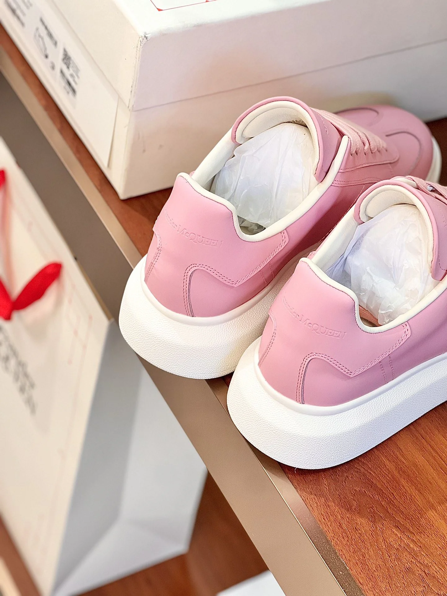 Alexander Mcqueen Low Shoes WellDesigned 16447