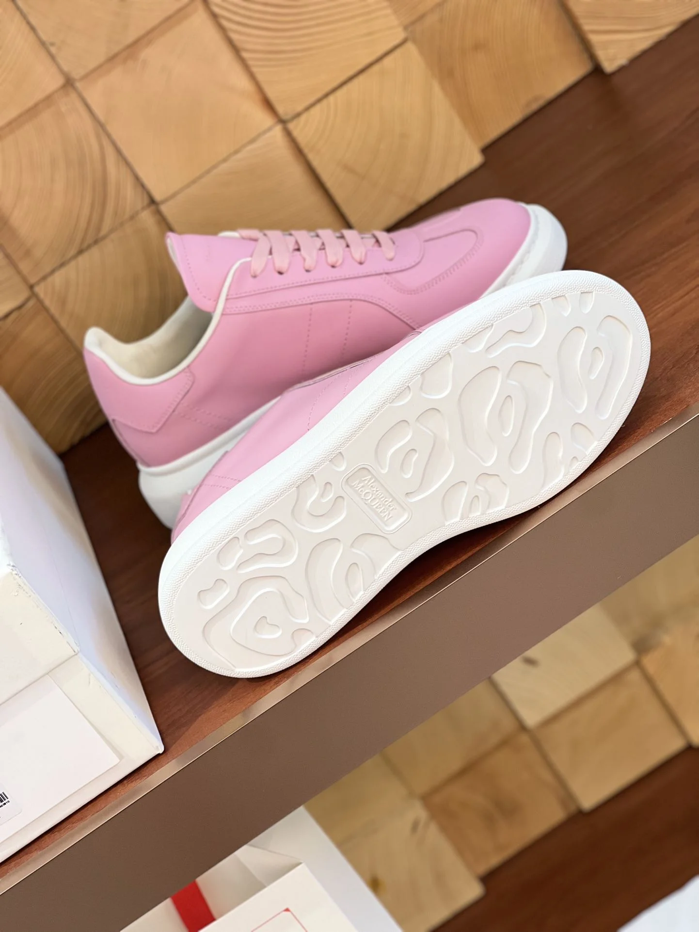 Alexander Mcqueen Low Shoes WellDesigned 16447