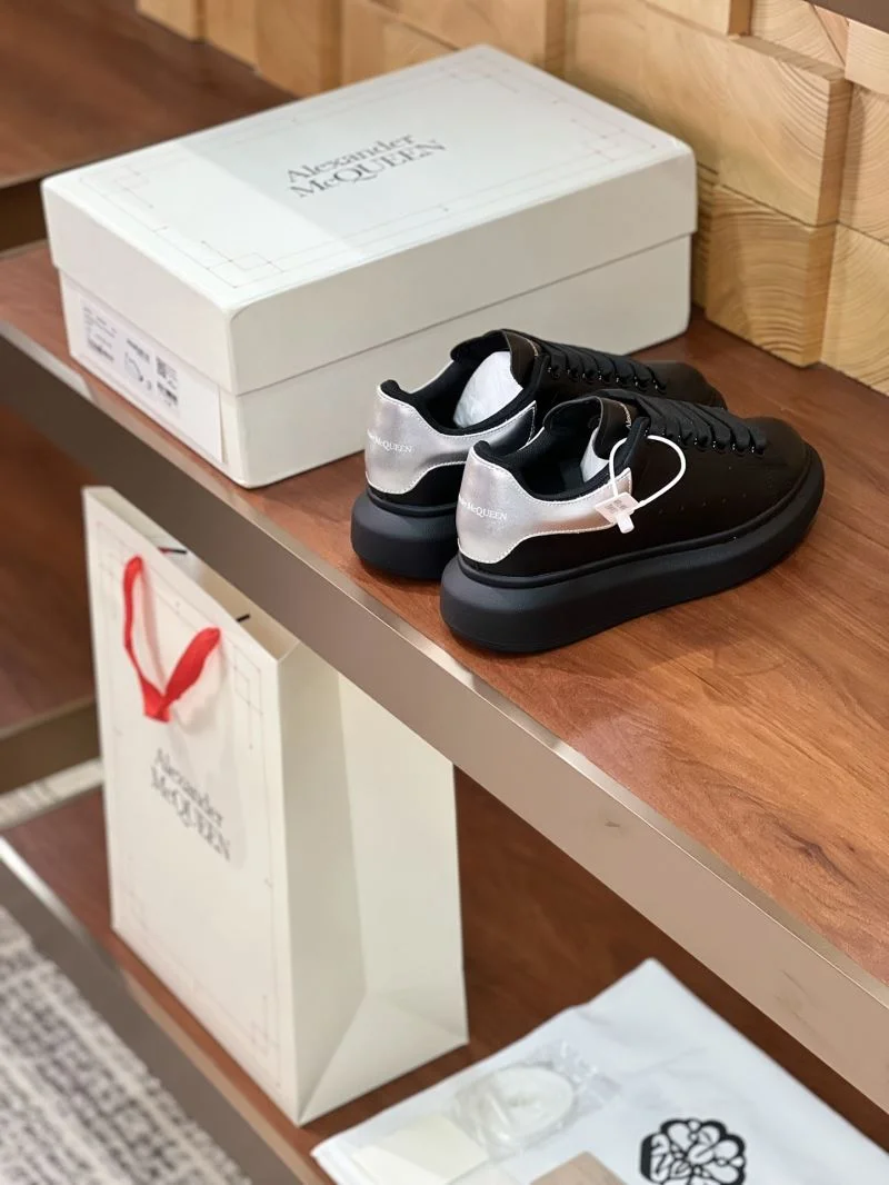 Alexander Mcqueen Low Shoes Casual 16472