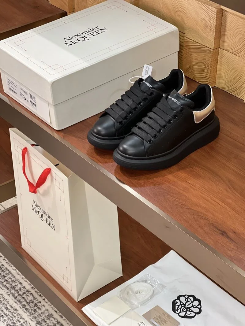 Alexander Mcqueen Low Shoes Casual 16472