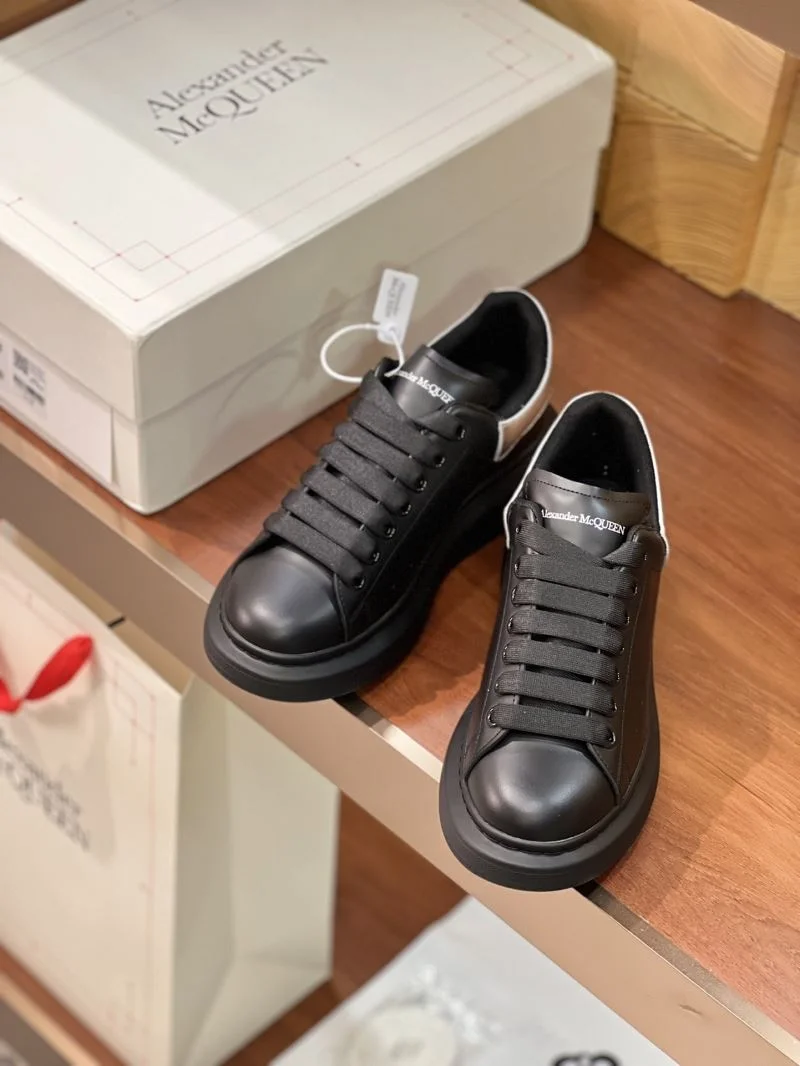 Alexander Mcqueen Low Shoes Casual 16472