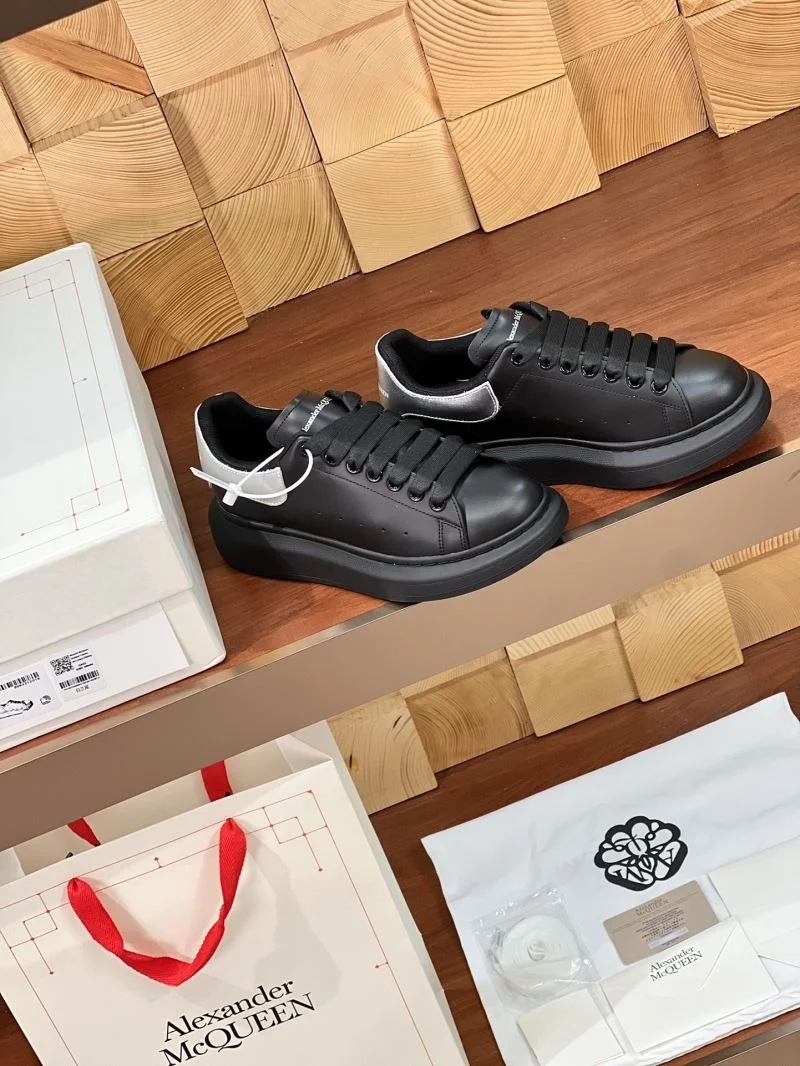 Alexander Mcqueen Low Shoes Casual 16472