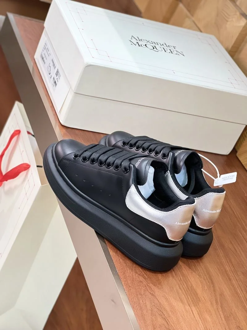 Alexander Mcqueen Low Shoes Casual 16472