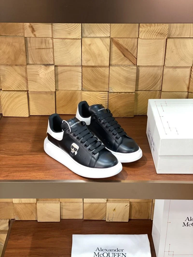 Alexander Mcqueen Low Shoes Refined 16474
