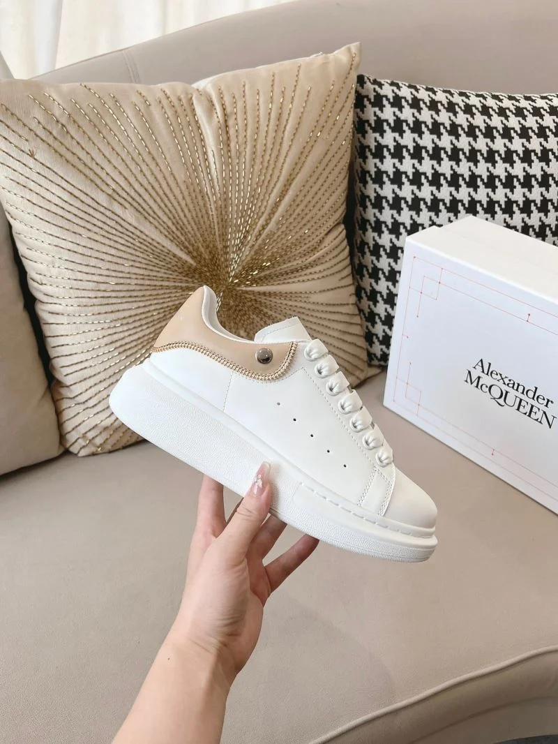 Alexander Mcqueen Low Shoes ModernLook 16459