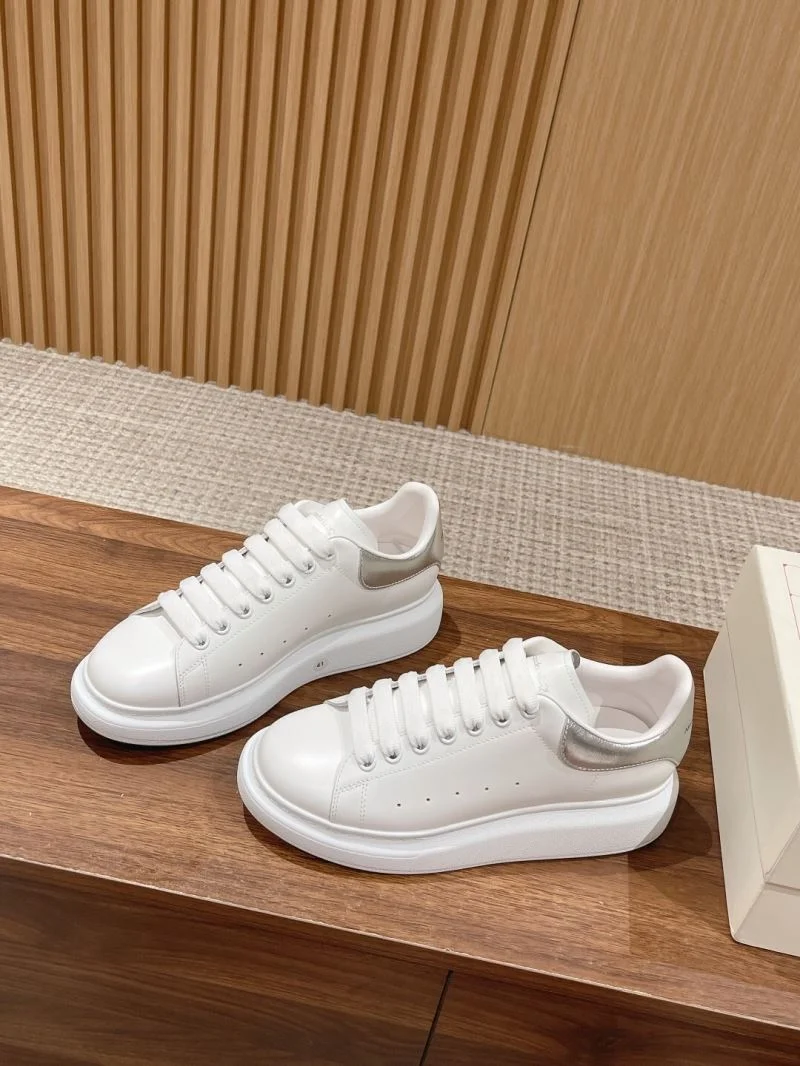 Versatile Alexander Mcqueen Low Shoes 16430