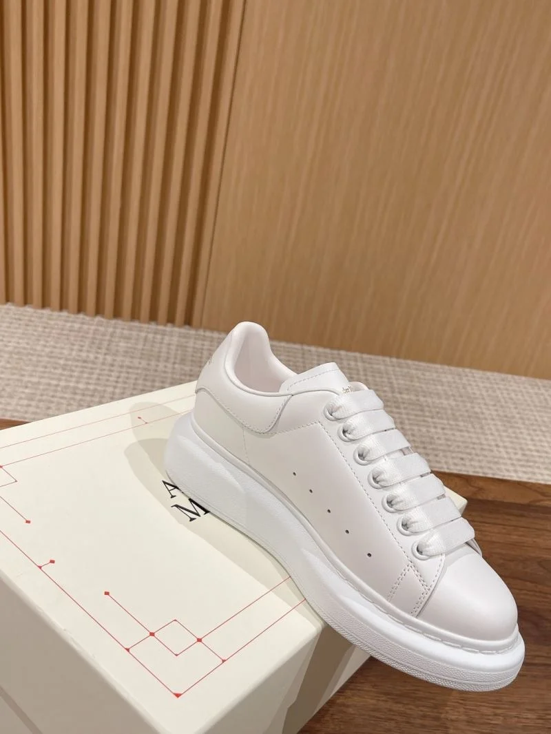 Alexander Mcqueen Low Shoes FashionForward 16433