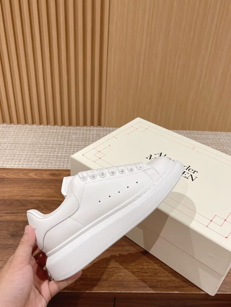 Alexander Mcqueen Low Shoes FashionForward 16433