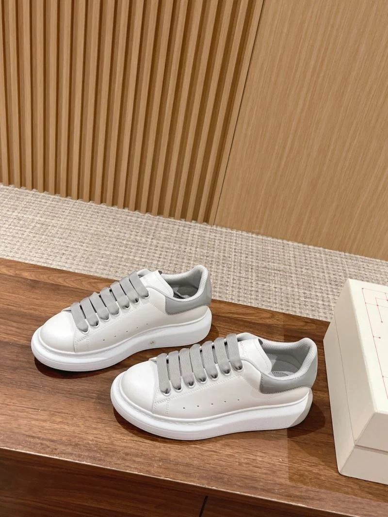 Alexander Mcqueen Low Shoes FreshLook 16429