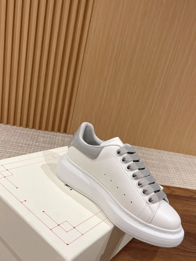 Alexander Mcqueen Low Shoes FreshLook 16429