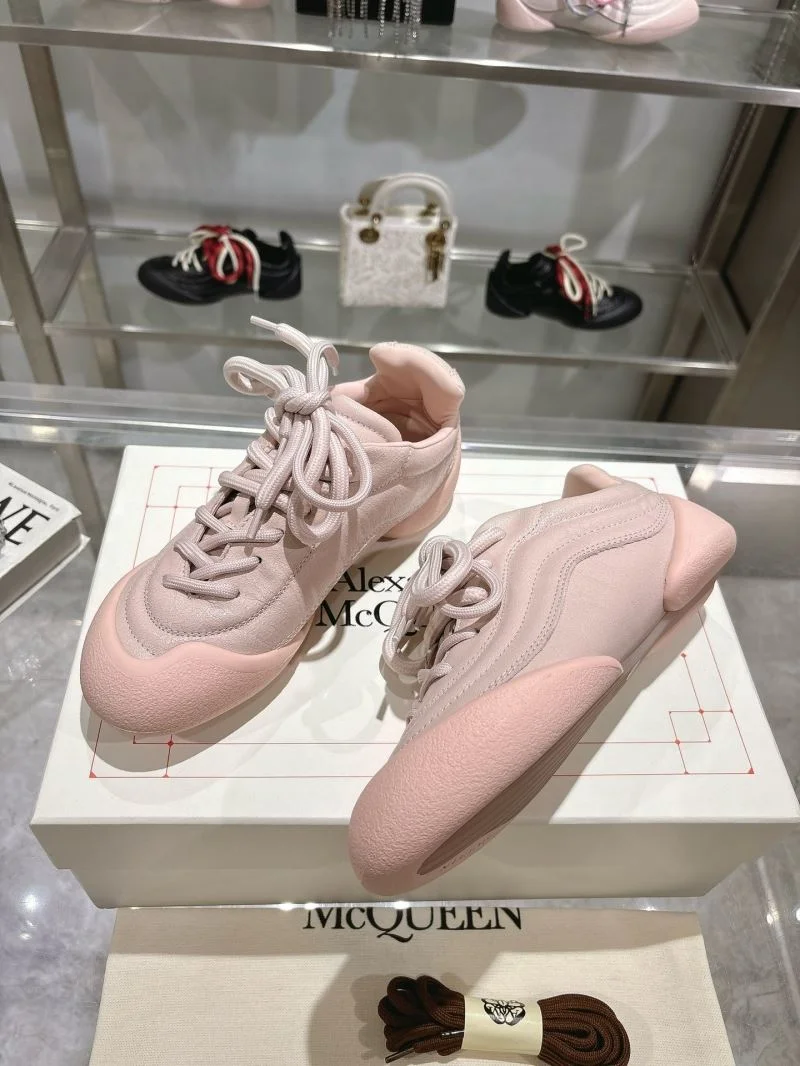 Alexander Mcqueen Low Shoes Sleek 16432