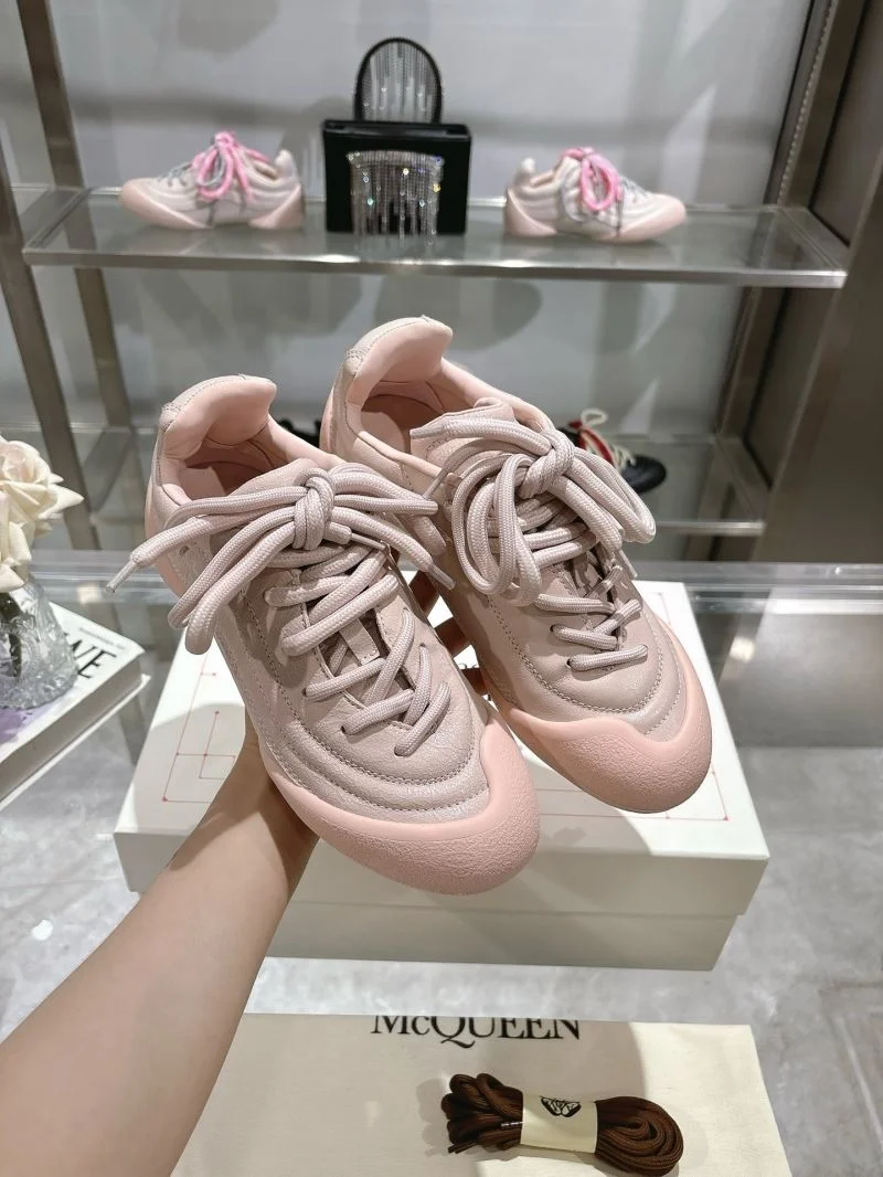 Alexander Mcqueen Low Shoes Sleek 16432