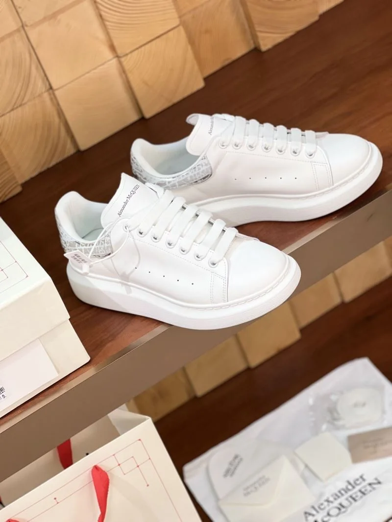 Attractive Alexander Mcqueen Low Shoes 16483