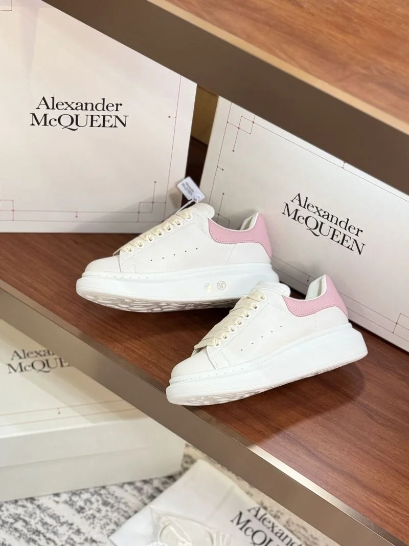 Alexander Mcqueen Low Shoes Lightweight 16526