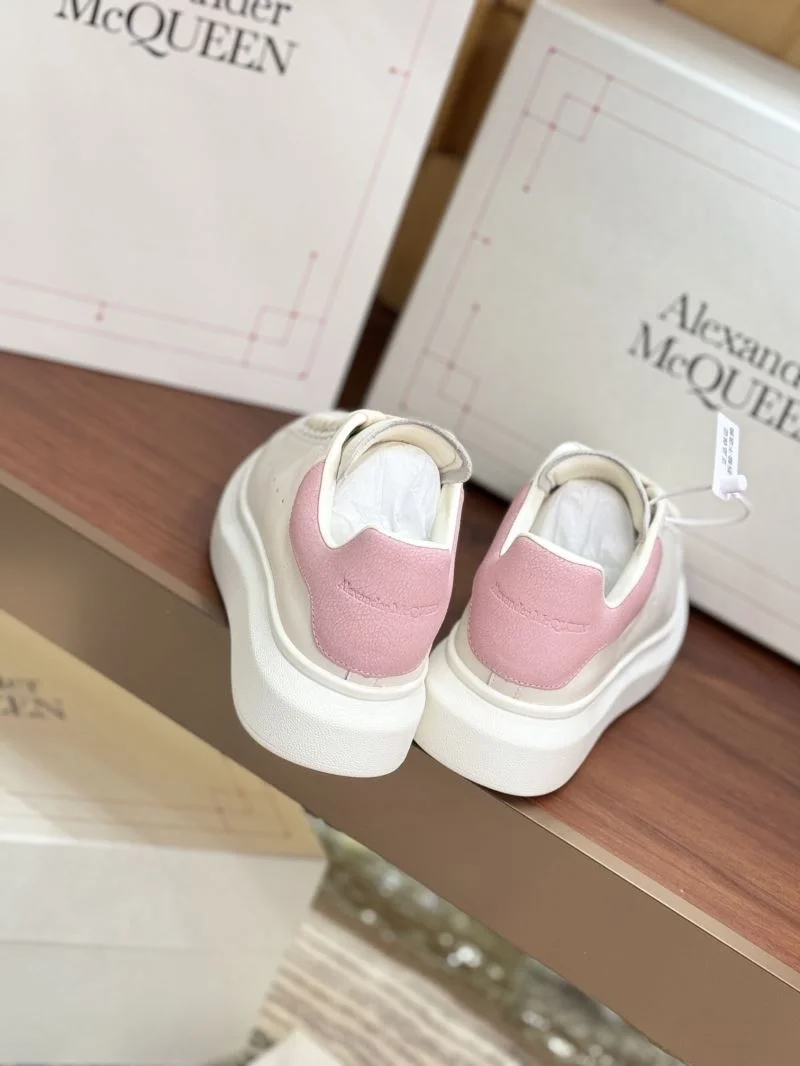 Alexander Mcqueen Low Shoes Lightweight 16526