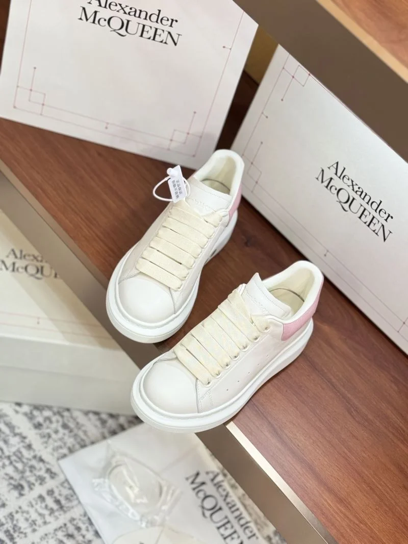 Alexander Mcqueen Low Shoes Lightweight 16526
