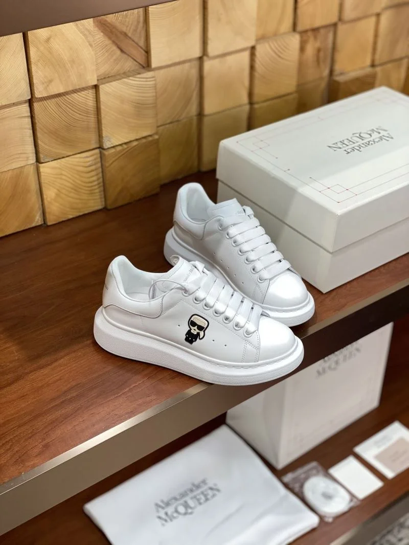 SunProtective Alexander Mcqueen Low Shoes 16541