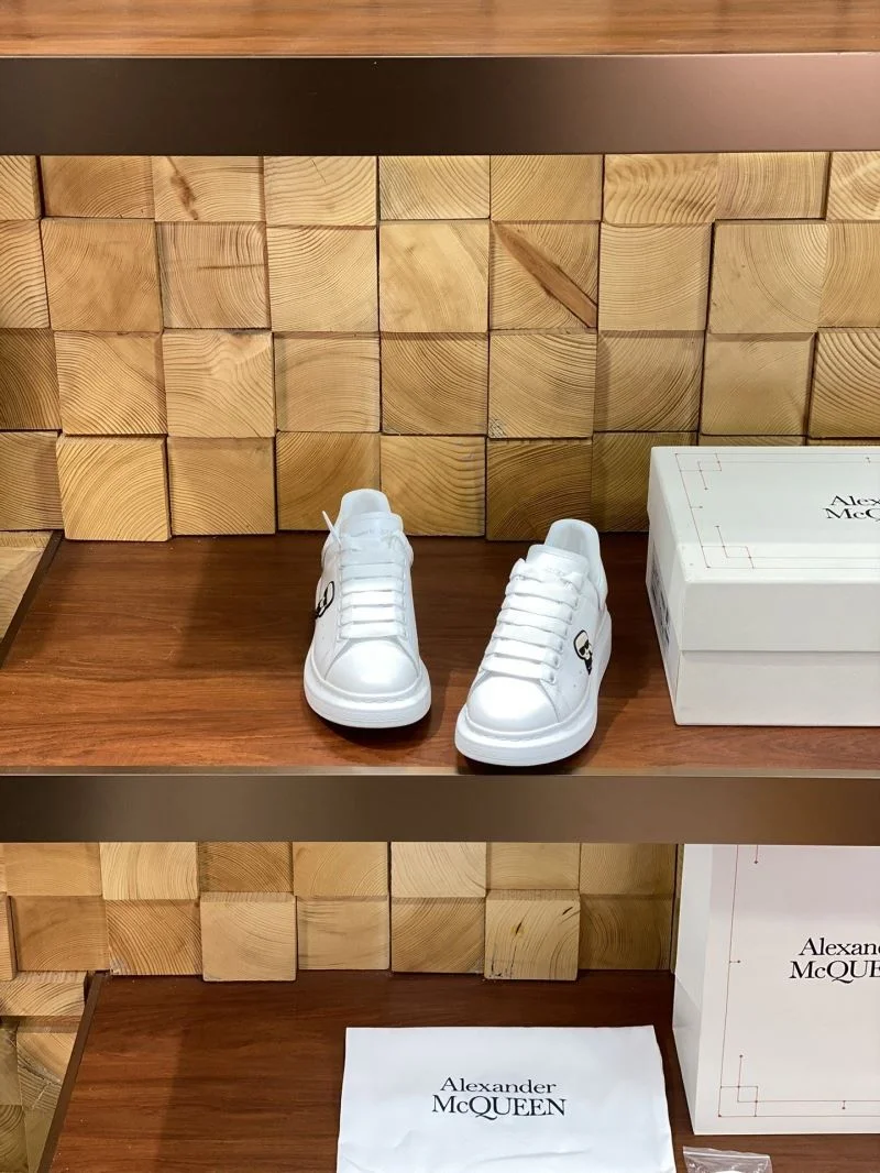 SunProtective Alexander Mcqueen Low Shoes 16541