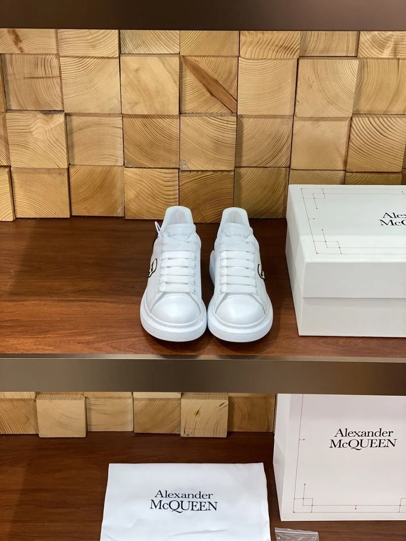 Reliable Alexander Mcqueen Low Shoes 16570