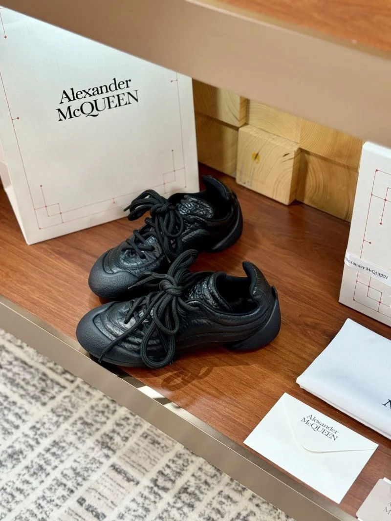 Alexander Mcqueen Low Shoes Seasonal 16449